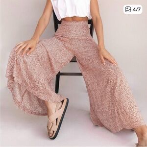 *NWT Petal & Pup floral Wide-Leg cropped Pants